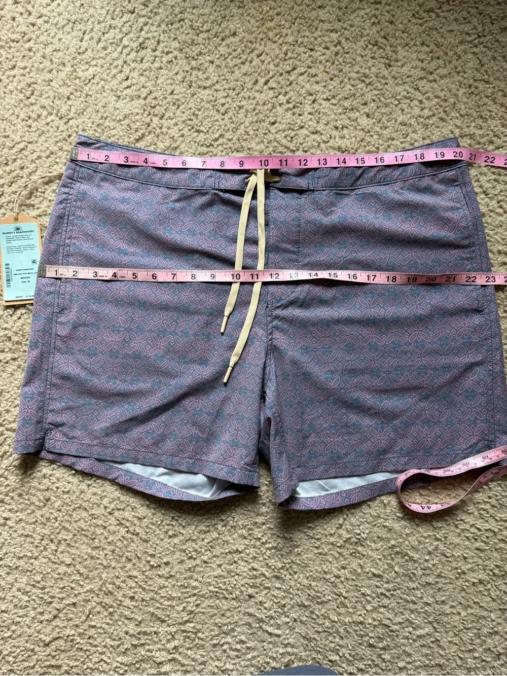 NWT Faherty Biarritz Boardshorts 38 in Dusk Rose Medallion